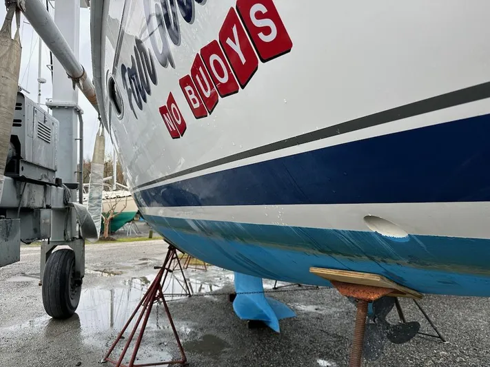 Four Girls No Buoys Yacht Photos Pics 