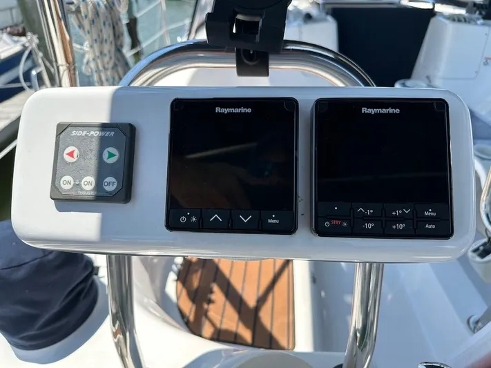 Four Girls No Buoys Yacht Photos Pics 