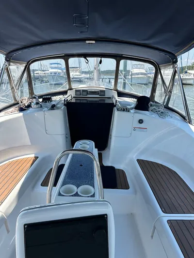 Four Girls No Buoys Yacht Photos Pics 