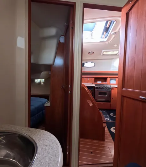 Four Girls No Buoys Yacht Photos Pics 