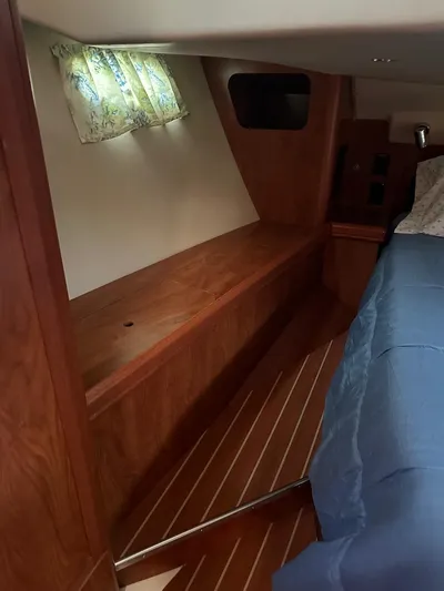 Four Girls No Buoys Yacht Photos Pics 