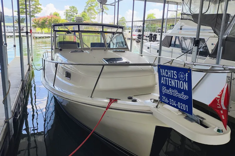 Deja Vu Yacht Photos Pics Port bow