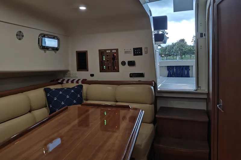 Deja Vu Yacht Photos Pics 