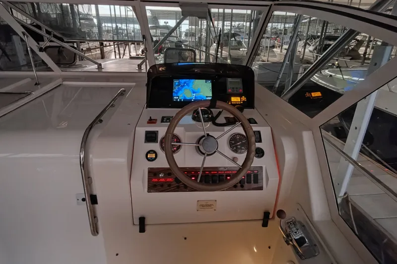 Deja Vu Yacht Photos Pics Helm