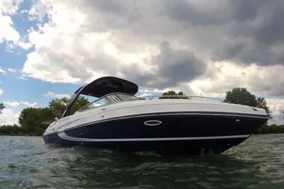 Rinker 276 Captiva Cuddy