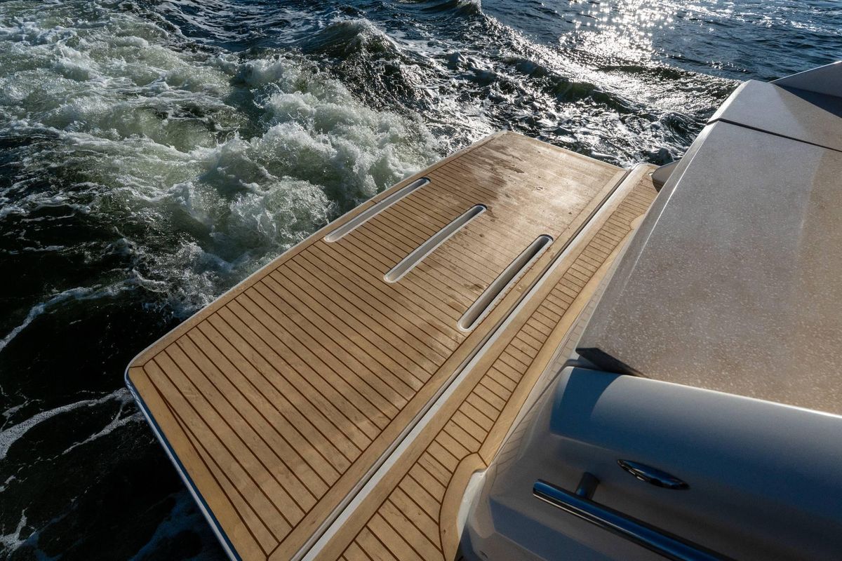 2015 Tiara Yachts 45 