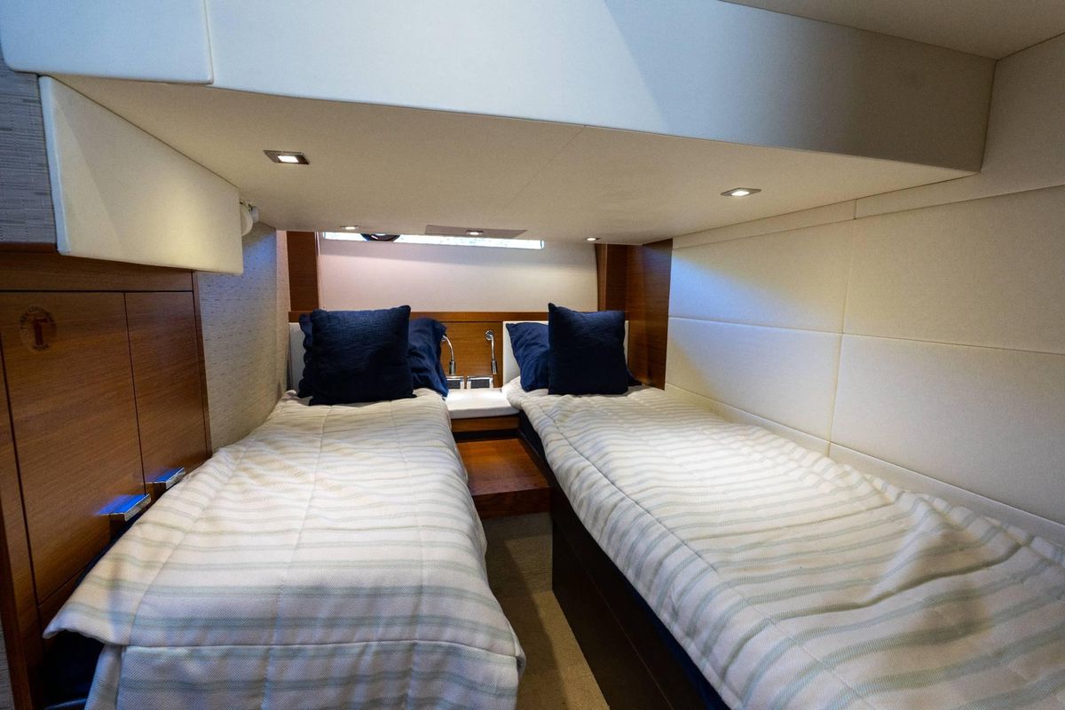 2015 Tiara Yachts 45 