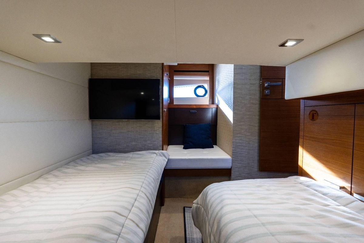 2015 Tiara Yachts 45 