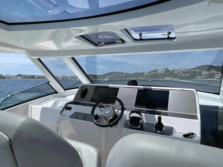  Yacht Photos Pics DJI_20250521_132328_368