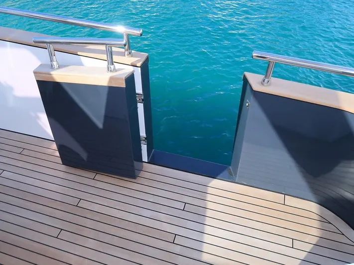  Yacht Photos Pics IMG_5101