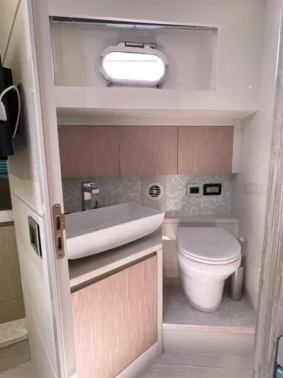  Yacht Photos Pics DJI_20250521_125143_340