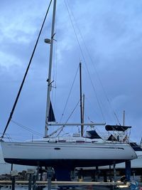 2006 Bavaria Cruiser 33