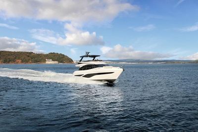 Yacht