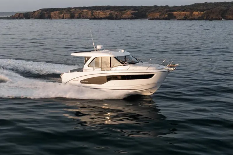  Yacht Photos Pics Manufacturer Provided Image
