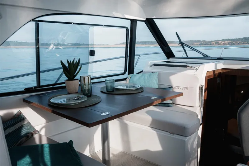  Yacht Photos Pics Manufacturer Provided Image