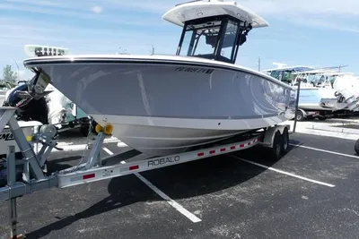 Robalo R250
