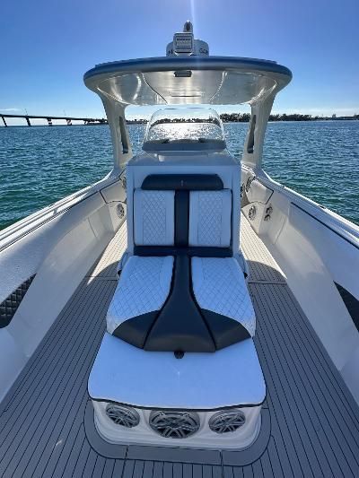 2014 Cigarette 39 GTS