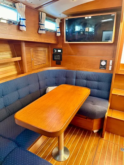 Aquila II Yacht Photos Pics Salon