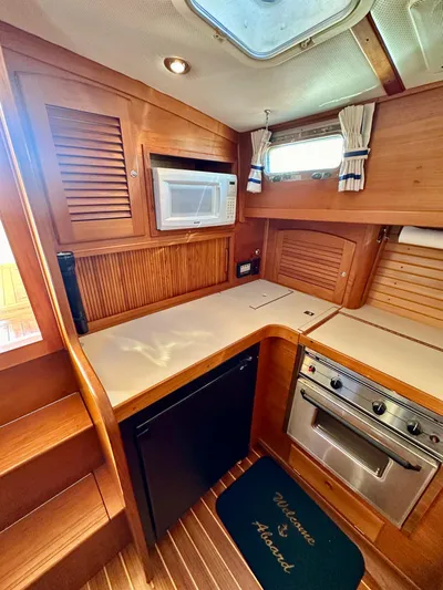 Aquila II Yacht Photos Pics Galley