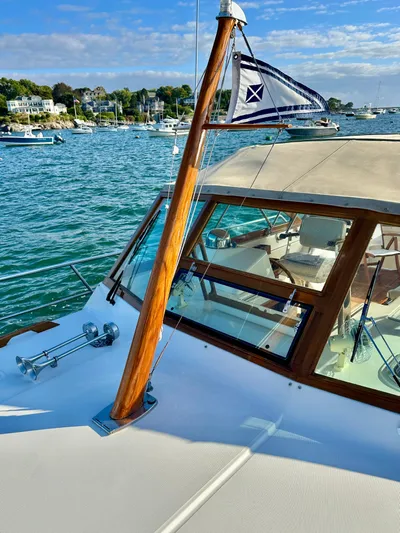 Aquila II Yacht Photos Pics Foredeck Mast