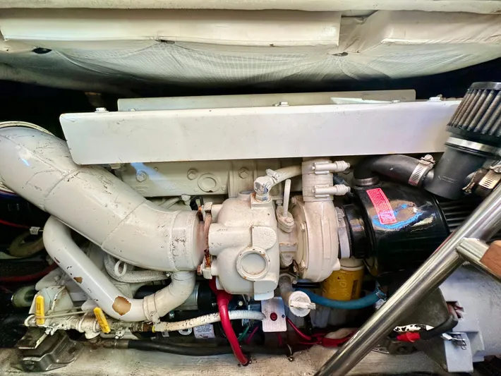 Aquila II Yacht Photos Pics Engine Port