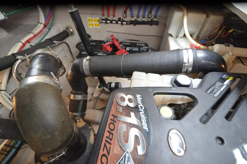  Yacht Photos Pics Engine compartment of 2007 Sea Ray 38 Sundancer with MerCruiser 8.1S Horizon engine.