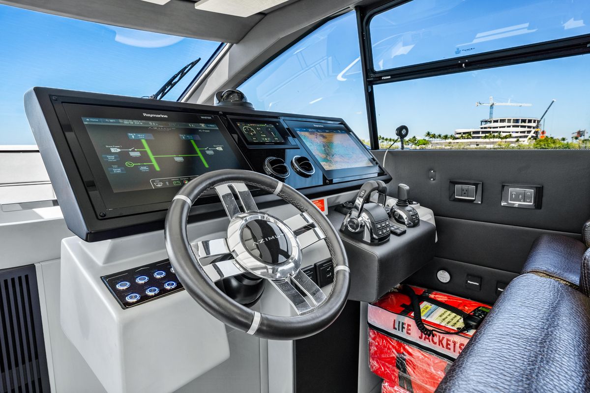 2018 Azimut 70 