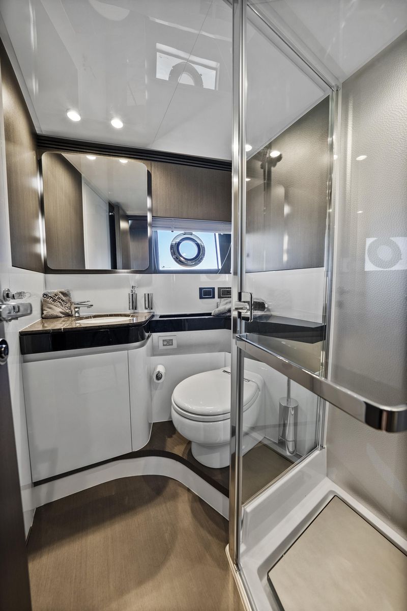 2018 Azimut 70 