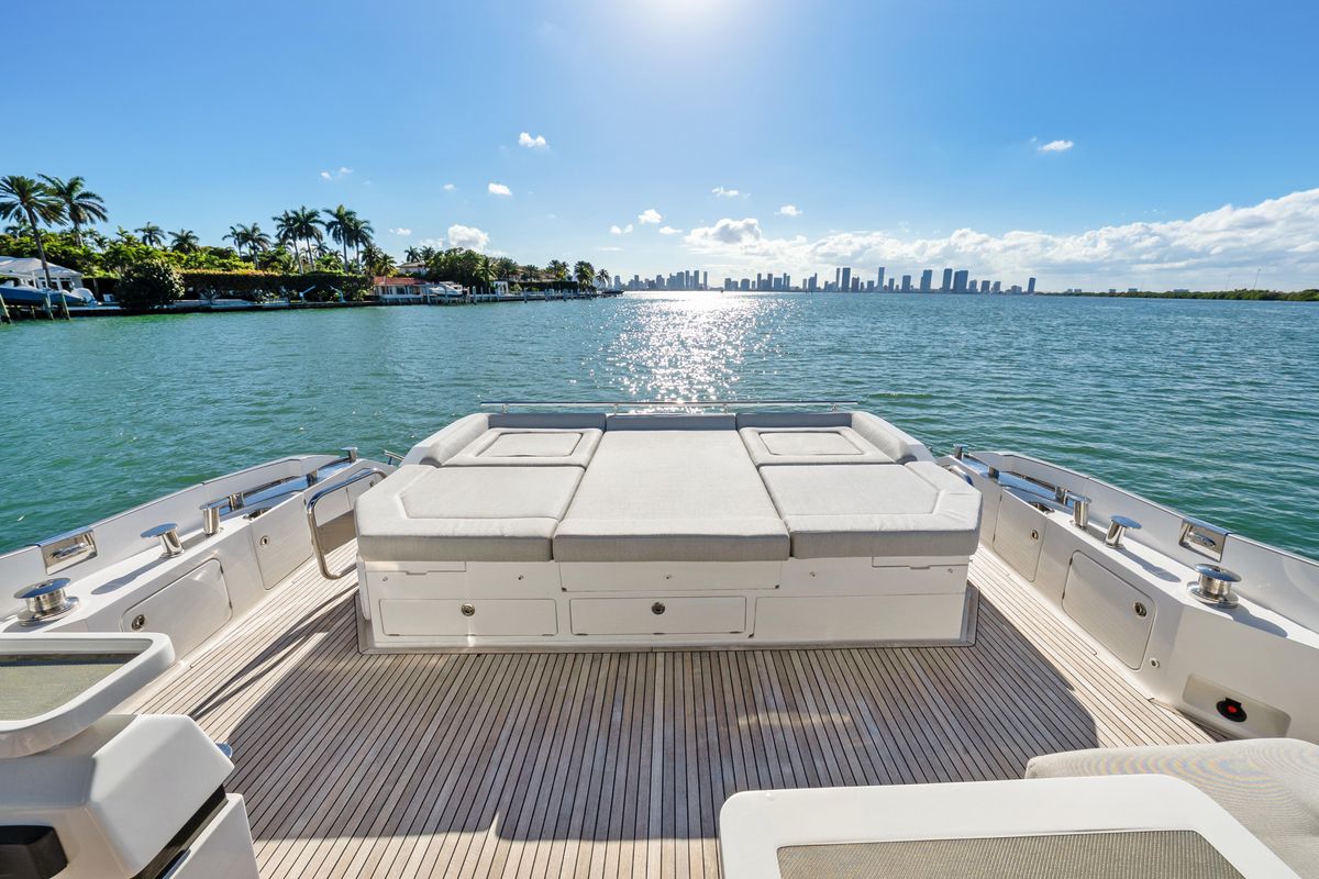 2018 Azimut 70 