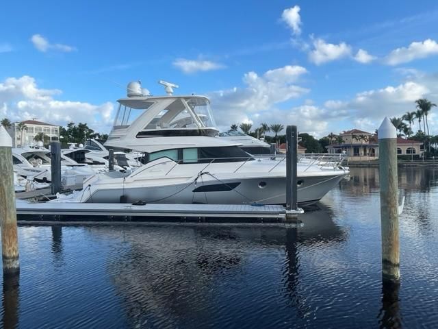 2017 Tiara Yachts 44 Flybridge