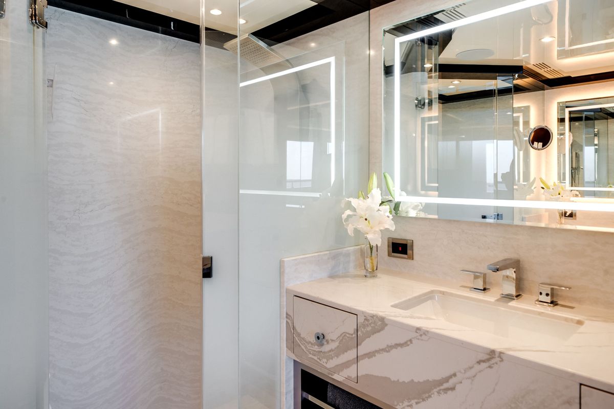 2022 Ocean Alexander 120 