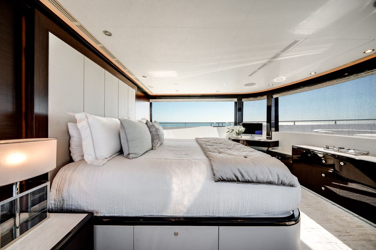 2022 Ocean Alexander 120 