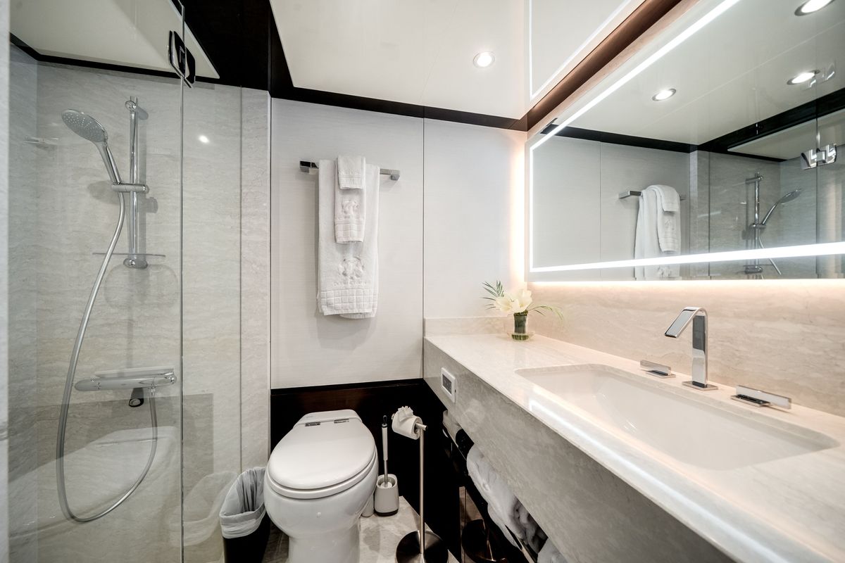 2022 Ocean Alexander 120 