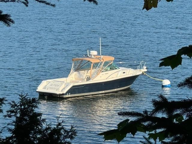 2002 Pursuit 2865 Denali