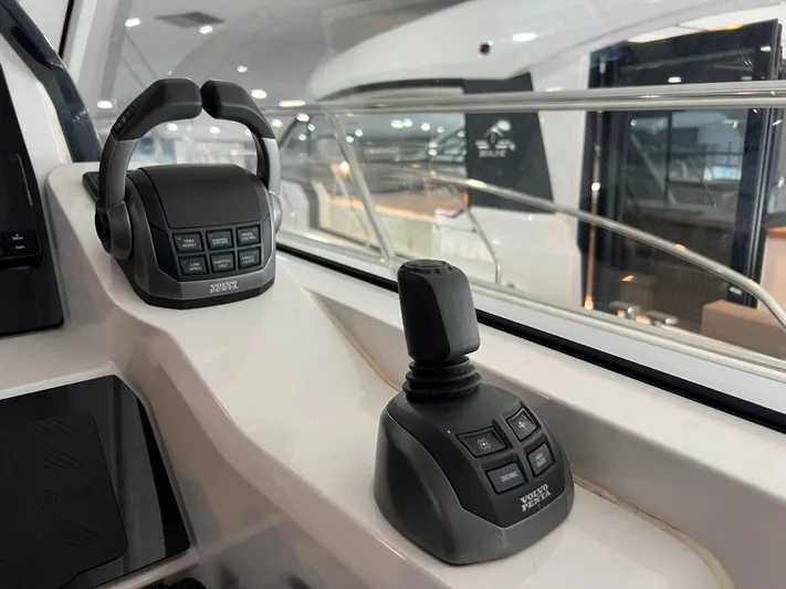 Sealine S390 Yacht Photos Pics Control panel of 2022 Sealine S390 yacht, featuring advanced navigation controls.