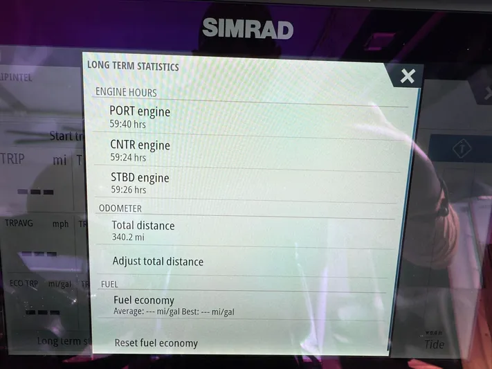 Moana & Malie Yacht Photos Pics Display screen showing engine hours and odometer statistics for Schaefer 375, 2025 model.