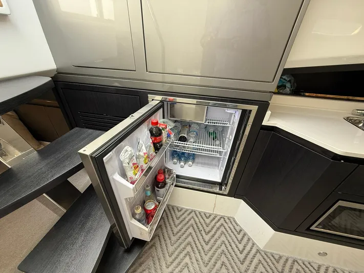 Moana & Malie Yacht Photos Pics 