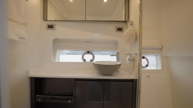 Moana & Malie Yacht Photos Pics 