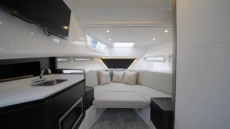 Moana & Malie Yacht Photos Pics 