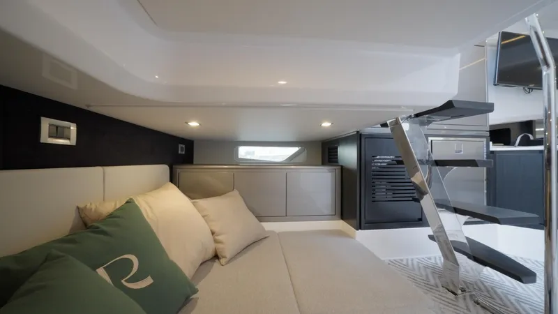 Moana & Malie Yacht Photos Pics 