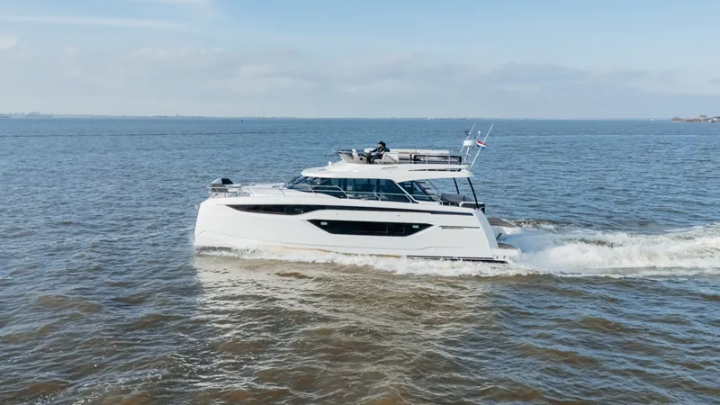 M48 Yacht Photos Pics 