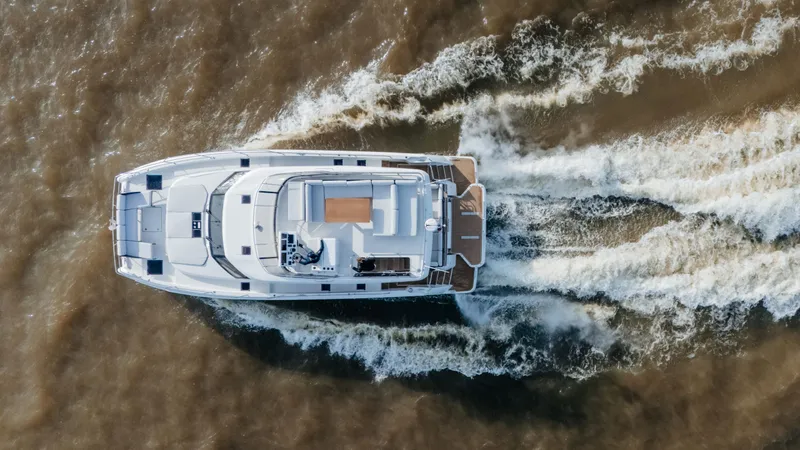 M48 Yacht Photos Pics 