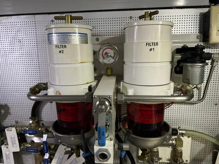 Knot @ Home Yacht Photos Pics 