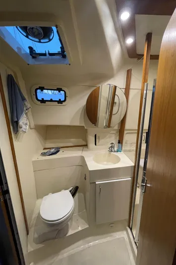 Andiamo Avanti Yacht Photos Pics 