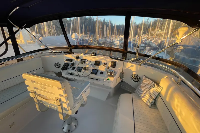 Andiamo Avanti Yacht Photos Pics 