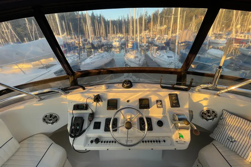 Andiamo Avanti Yacht Photos Pics 