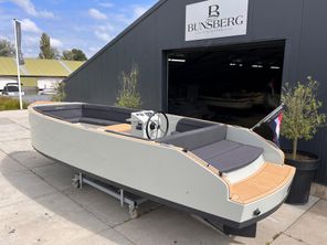 2023 Atender 72 met 52pk en Boegschoef