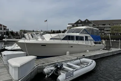 Chris-Craft Catalina 381