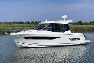 Jeanneau NC 895