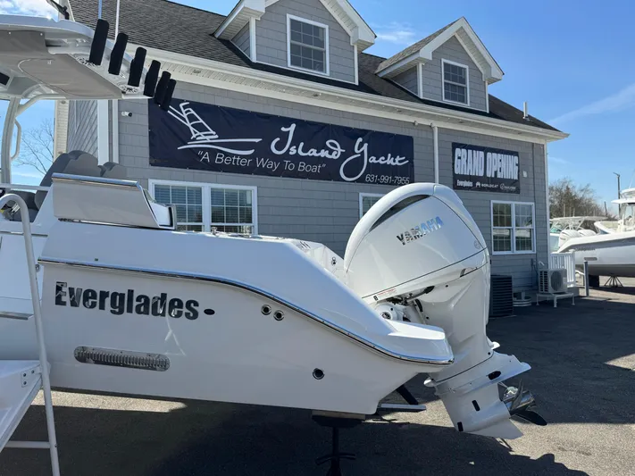  Yacht Photos Pics 2025 Everglades 285 Center Console boat at Island Yacht dealership grand opening.